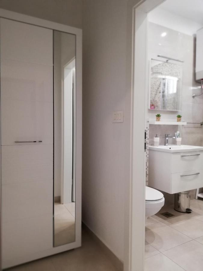 Studio Apartman Lenka Сплит Екстериор снимка