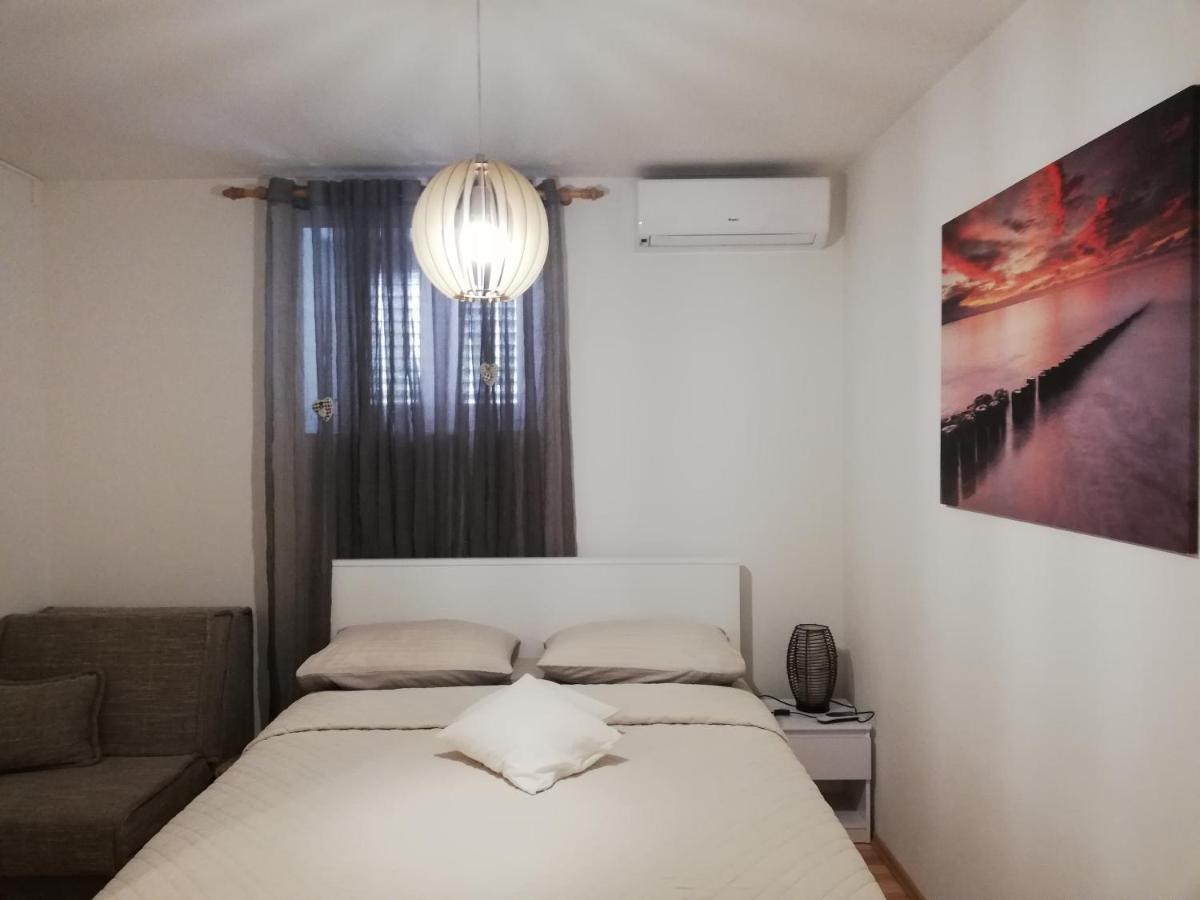 Studio Apartman Lenka Сплит Екстериор снимка